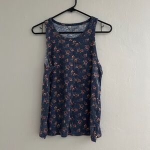 American Eagle blue floral tank size medium